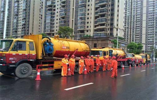 乌拉特后市政管道清淤