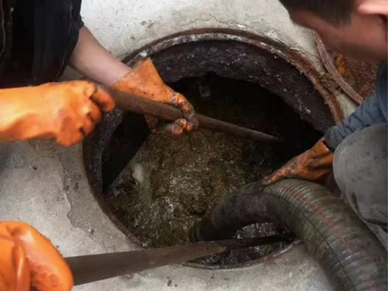 乌拉特后化油池、化粪池清理要做哪些安全措施？